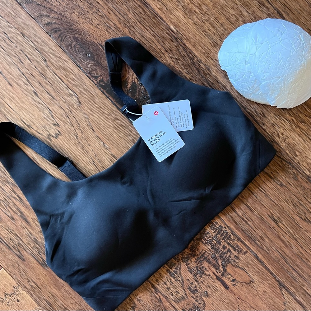Lululemon In Alignment Straight Strap Bra NWT